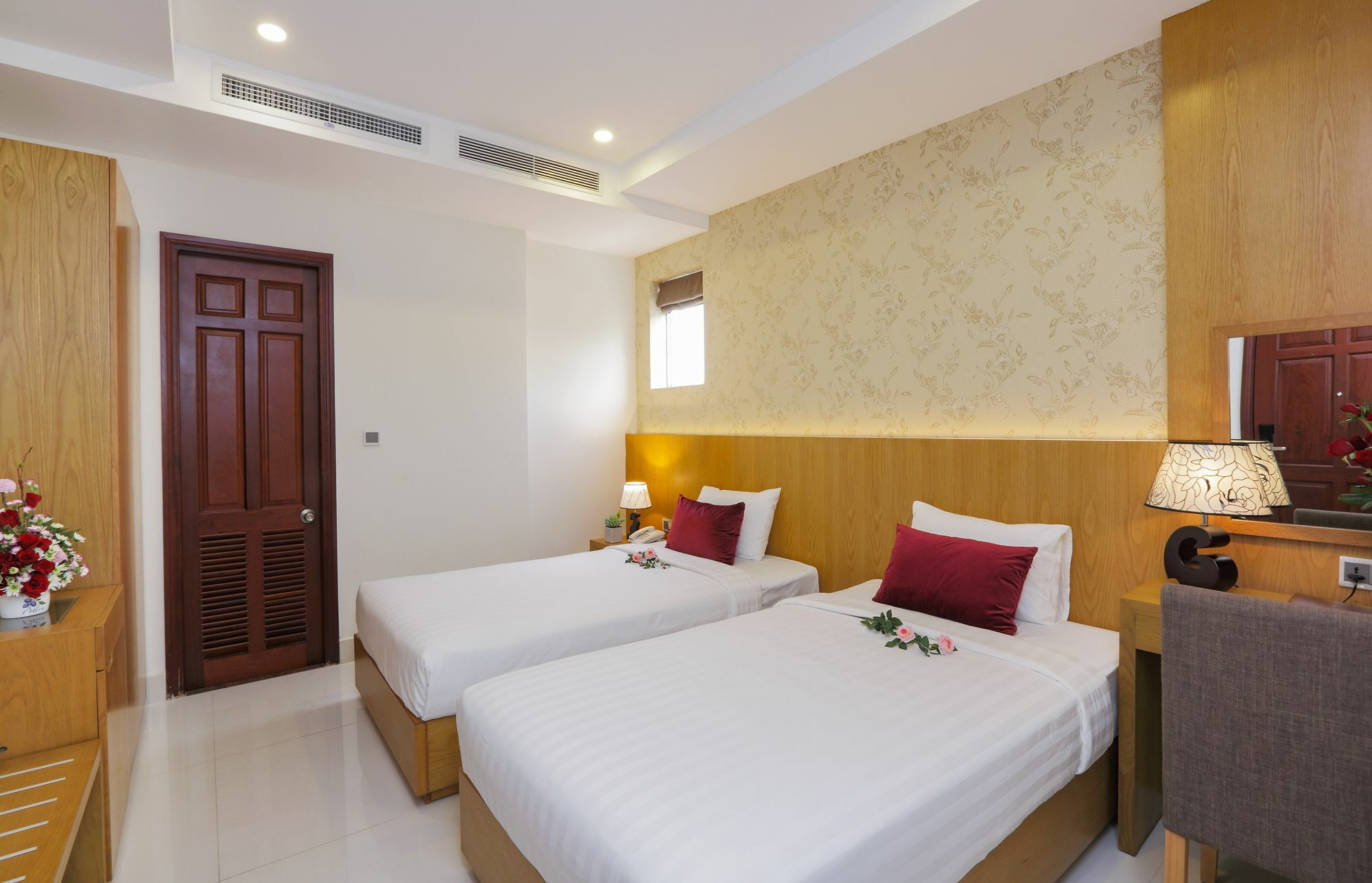 Golda Hotel Хошимин Экстерьер фото
